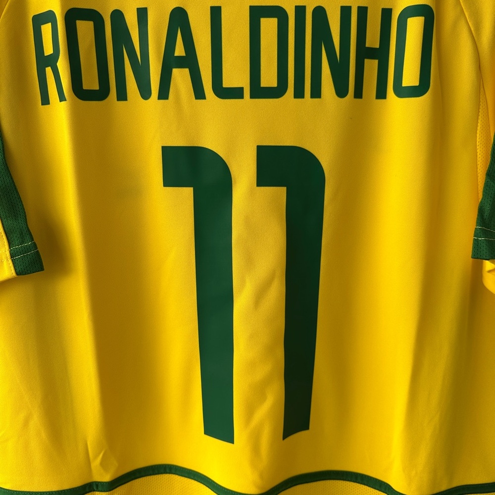 Brazil Ronaldinho Soccer Jersey 2002 - Picture 3 of 6